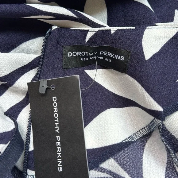 New Dorothy Perkins Print Sheath Dress w Sleeves NWT - Picture 4 of 4